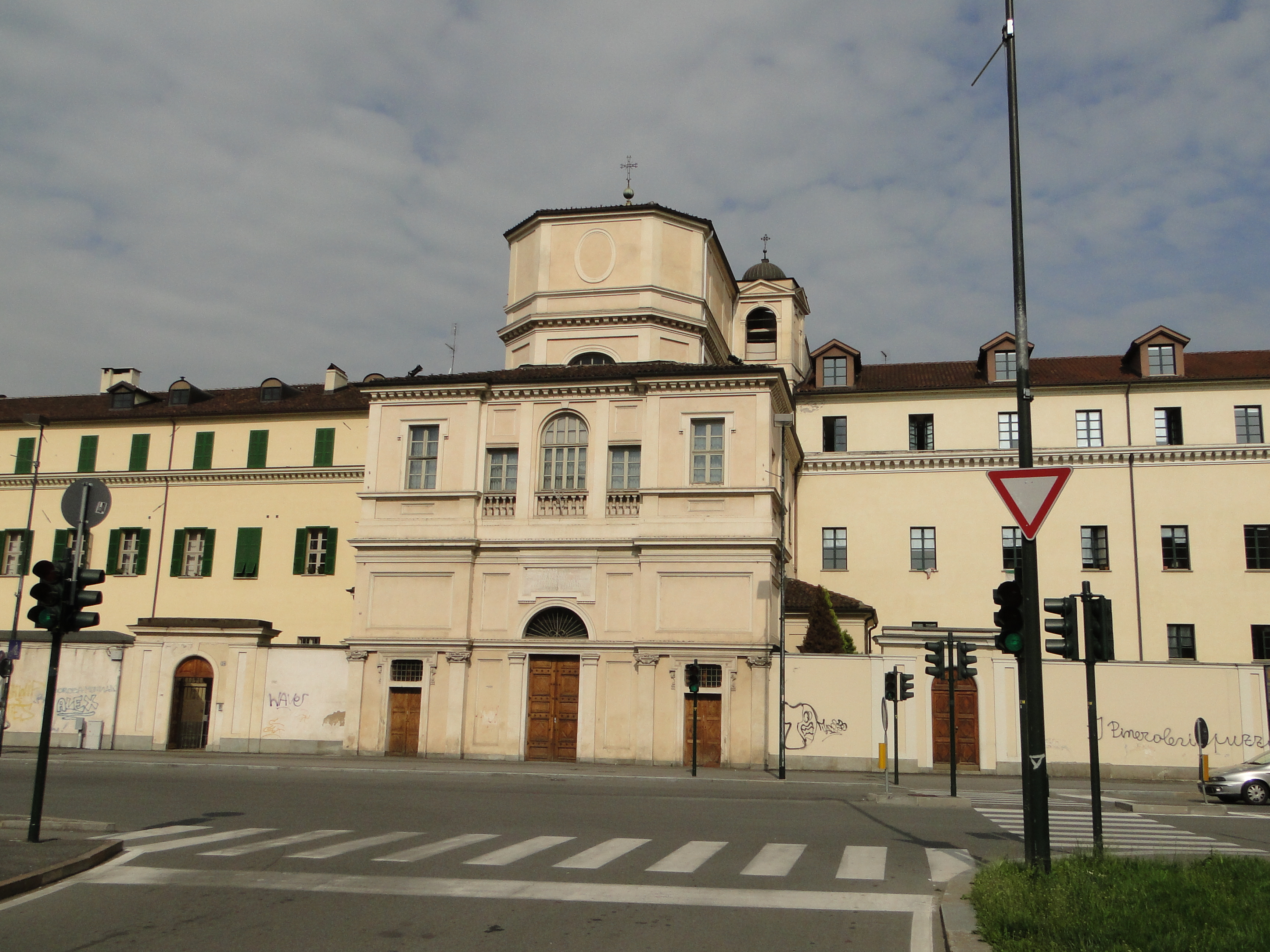 Chiesa San Salvario Torino - quartiere servito dal fabbro urgente